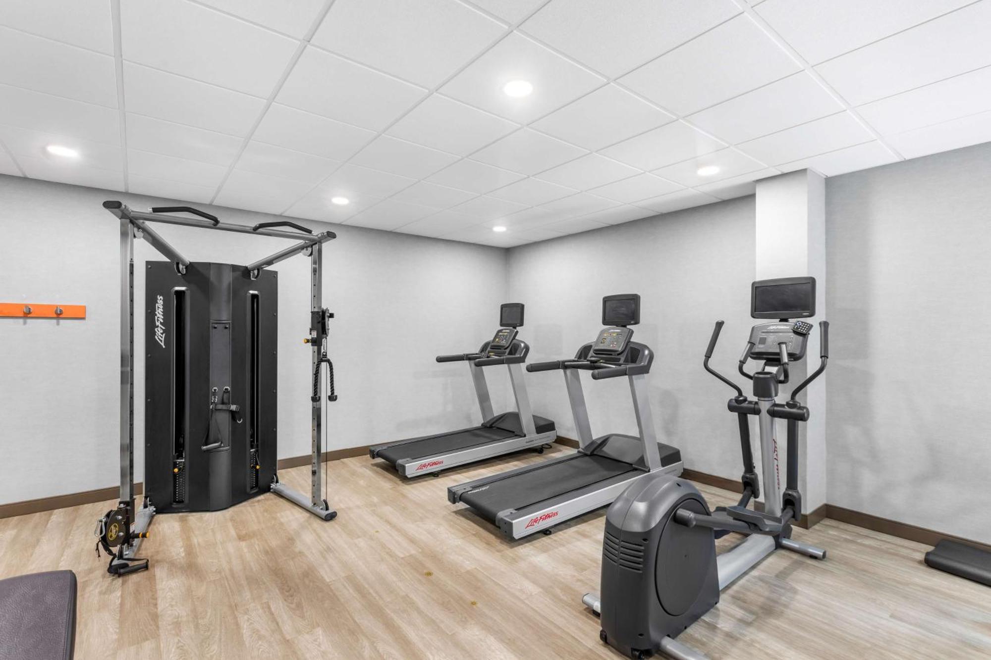 Hotel Hampton Knoxville-airport 3*