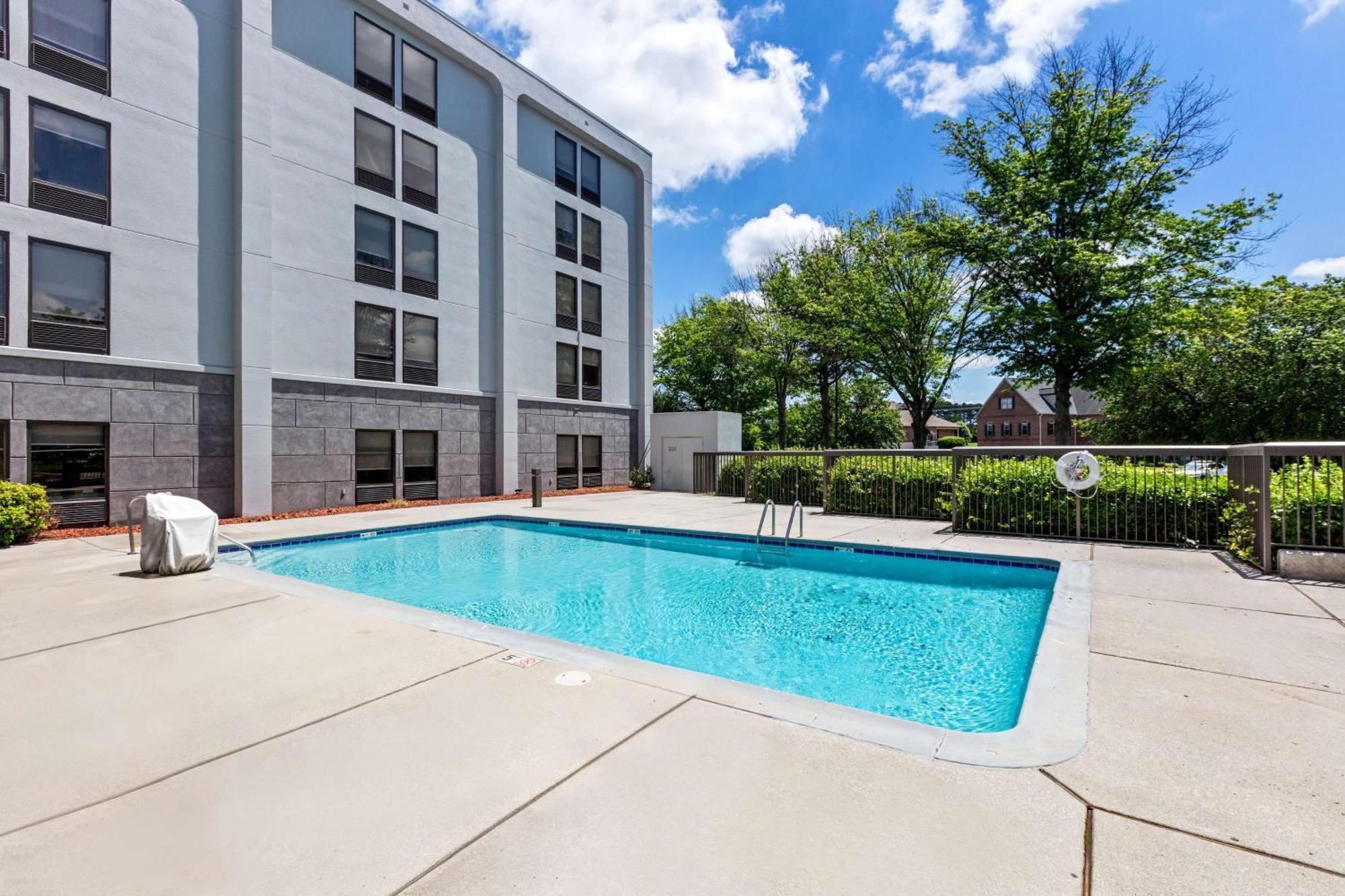 Hampton Knoxville-airport 3*