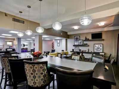 Hotel Hampton Knoxville-airport 3*